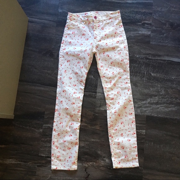 H&M Cream Red Floral Print Twill Slim Ankle Pants - Picture 2 of 5